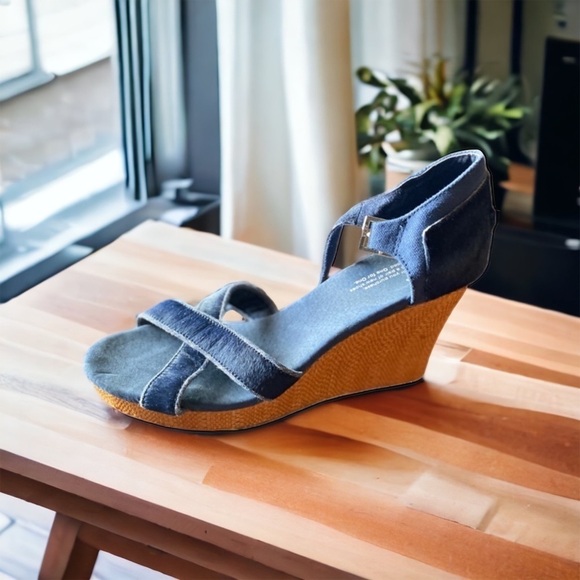 Toms ink calf wedges worn once size 10 - Picture 1 of 4
